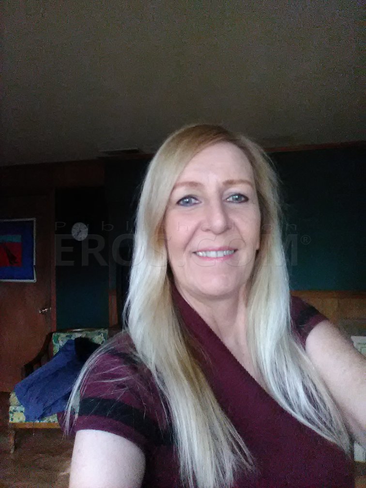 Mature Chicago Escorts